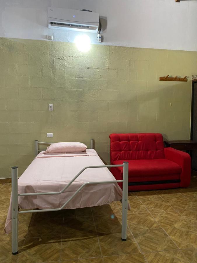 Mauras Tropical Mini Hostel & Tours Пакера Екстериор снимка