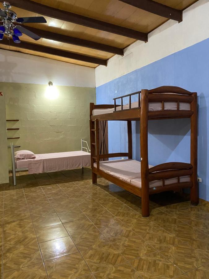 Mauras Tropical Mini Hostel & Tours Пакера Екстериор снимка