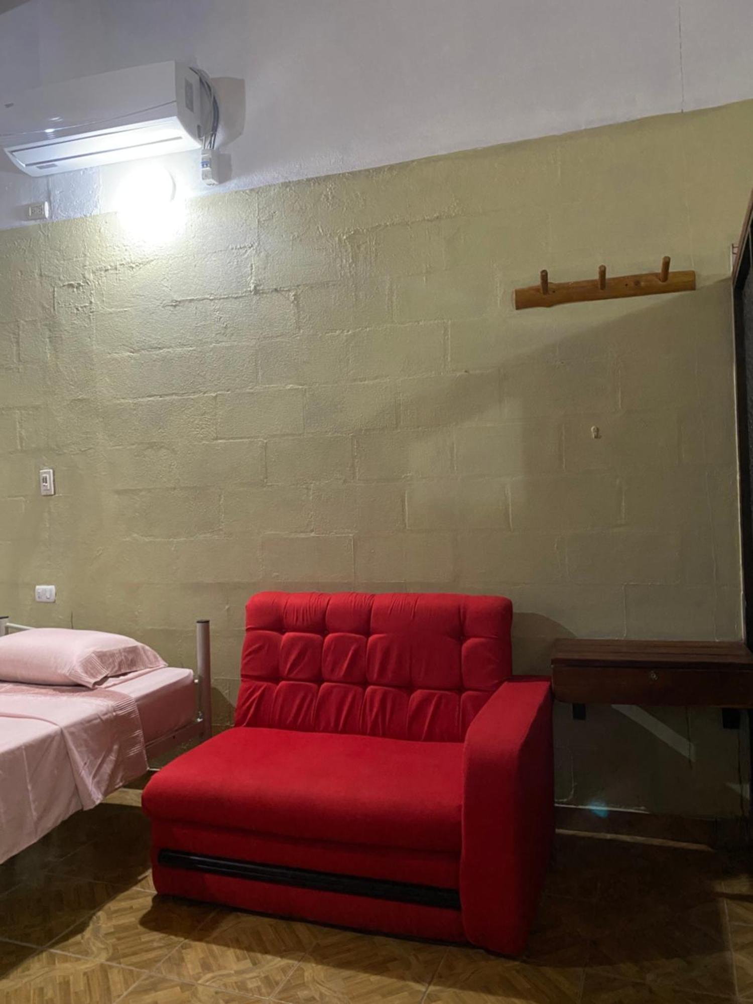 Mauras Tropical Mini Hostel & Tours Пакера Екстериор снимка