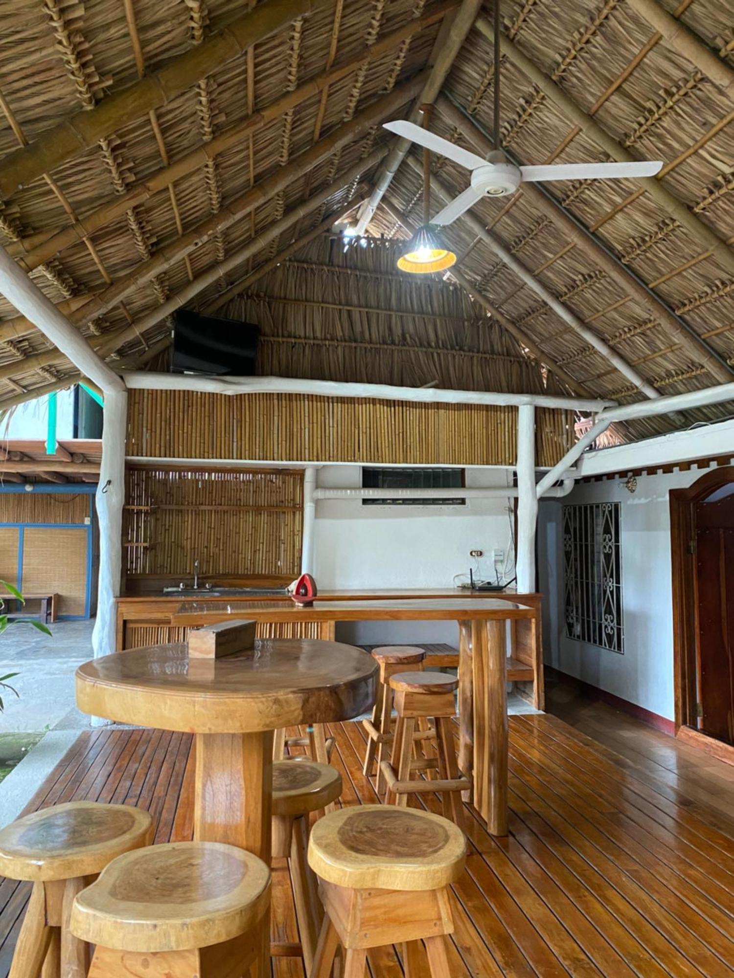 Mauras Tropical Mini Hostel & Tours Пакера Екстериор снимка